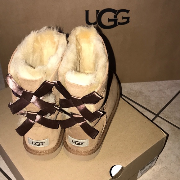 Kids UGG BAILEY BOW II CHESTNUT - Picture 3 of 14
